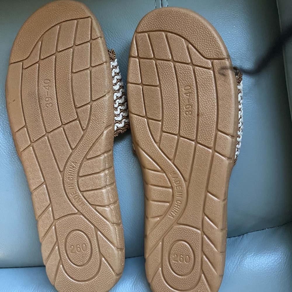 Sandals/slides - Picture 6 of 6